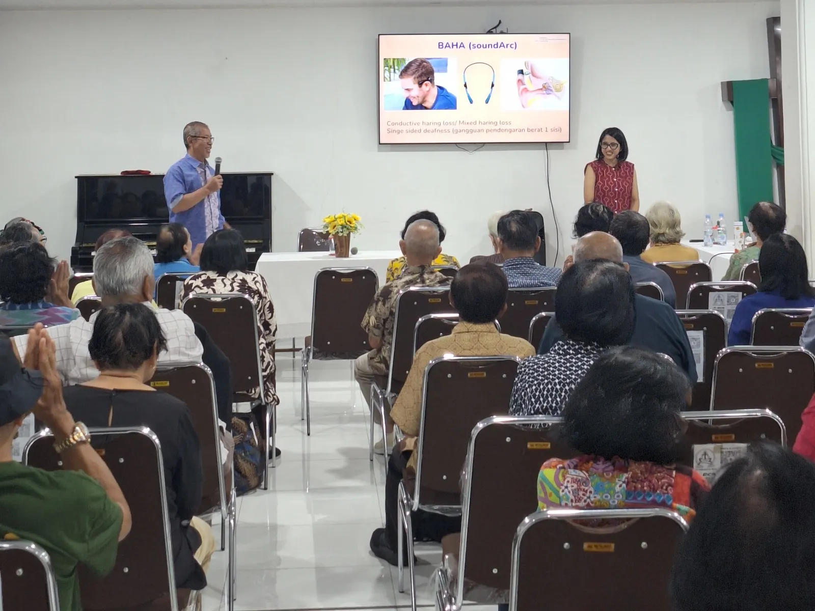 Pemeriksaan Pendengaran GKI: Kasoem Hearing Center Gelar Seminar Kesehatan Pendengaran Lansia